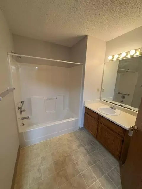 4534 4532 4534 4536 Douglas Ave, Des Moines, IA 50310 photo 10