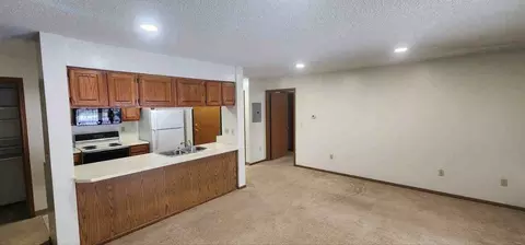 4534 4536 Douglas Ave #4532-4534, Des Moines, IA 50310 photo 8