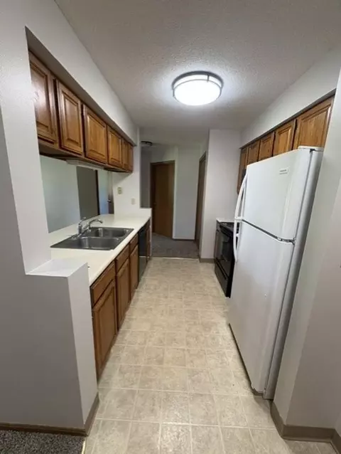 4534 4532 4534 4536 Douglas Ave, Des Moines, IA 50310 photo 4