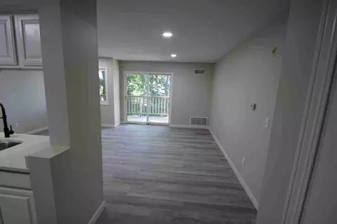 4534 4536 Douglas Ave #4532-4534, Des Moines, IA 50310 photo 8