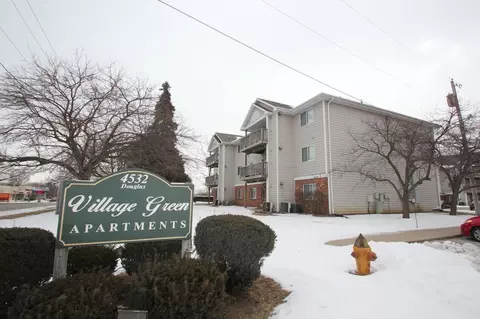 4534 4532 4534 4536 Douglas Ave, Des Moines, IA 50310 photo 8