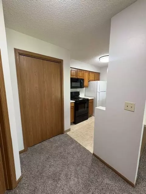 4534 4532 4534 4536 Douglas Ave, Des Moines, IA 50310 photo 5