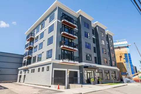 26 Hichborn St, Brighton, MA 02135