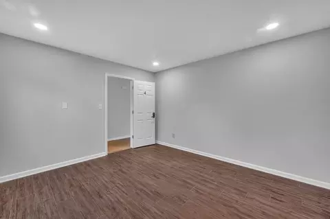 2016 Teresa Jill Dr, Charlotte, NC 28213