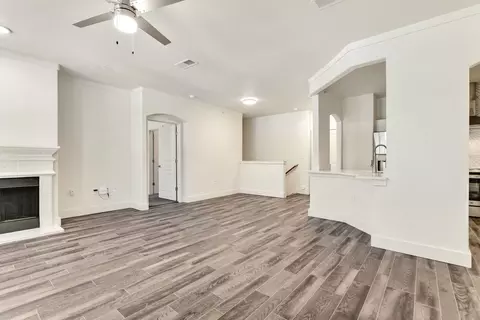 2001 Park Hill Dr, Fort Worth, TX 76110 photo 31