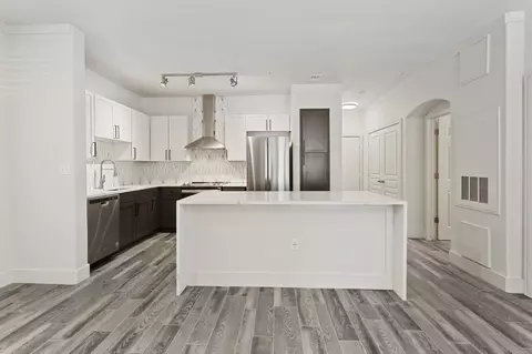 2001 Park Hill Dr, Fort Worth, TX 76110 photo 9