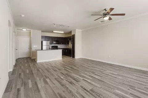 2001 Park Hill Dr, Fort Worth, TX 76110 photo 5