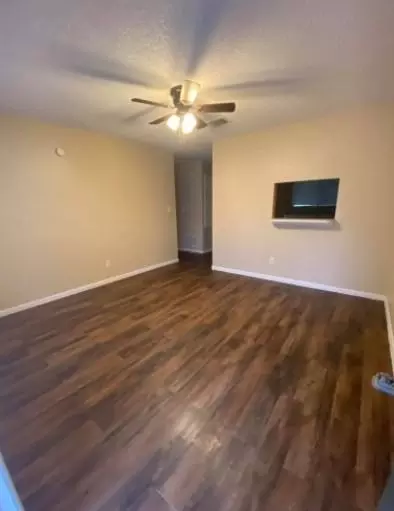 139 Elm St, Lockhart, TX 78644