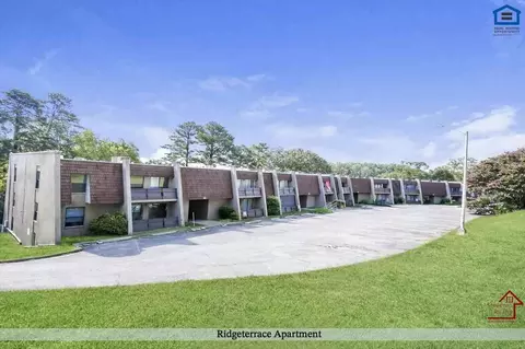 915 S Seminole Dr, East Ridge, TN 37412
