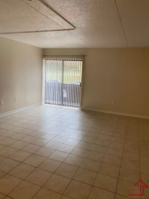 915 S Seminole Dr, East Ridge, TN 37412
