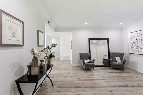 430 N Maple Dr, Beverly Hills, CA 90210