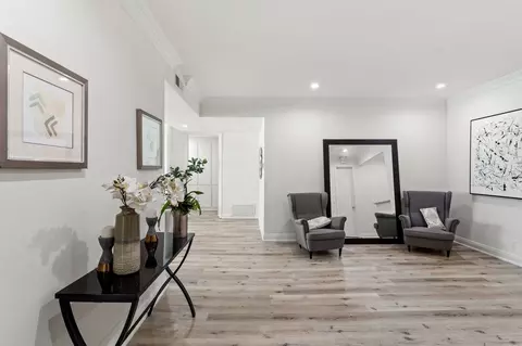 430 N Maple Dr, Beverly Hills, CA 90210