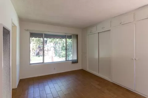 406 Oak St, Glendale, CA 91204