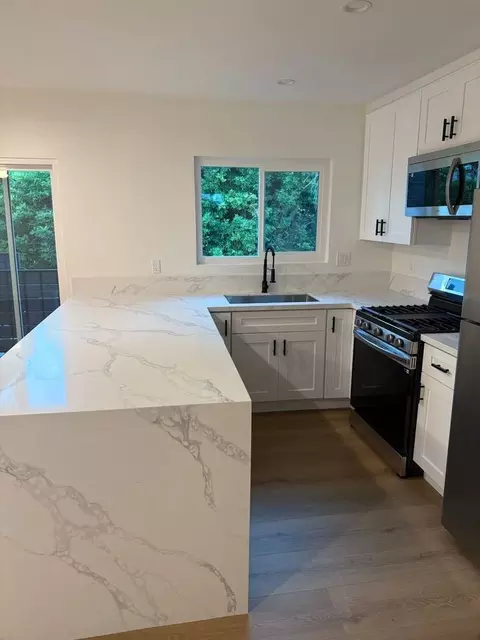 1941 Thomas Ave, San Diego, CA 92109 photo 3