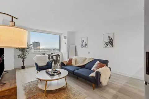 810 Pacific Ave, Atlantic City, NJ 08401