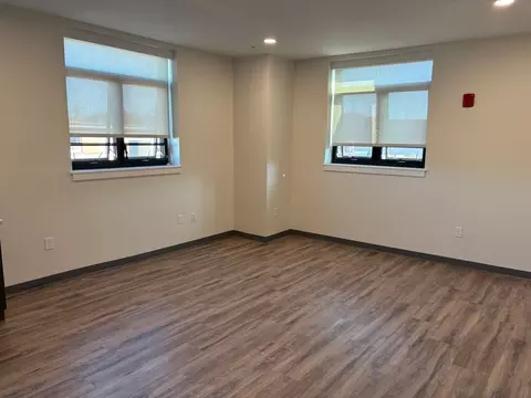 1217 Elm St, Manchester, NH 03101
