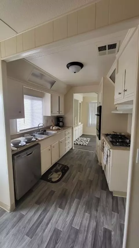 954 Henderson Ave, Sunnyvale, CA 94086
