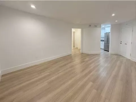11675 Darlington Ave, Los Angeles, CA 90049