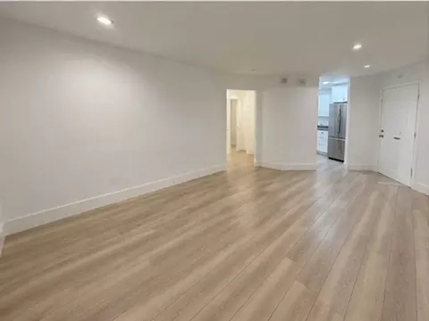 11675 Darlington Ave, Los Angeles, CA 90049