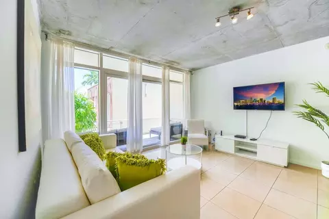 3250 NE 1st Ave, Miami, FL 33137