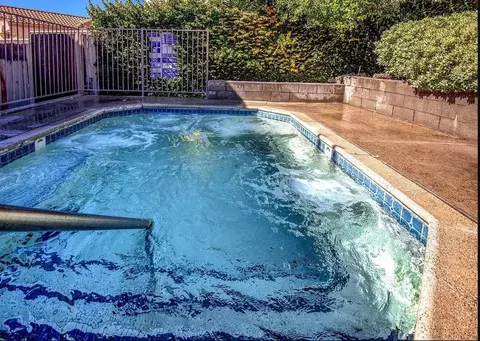 3127 Foothill Blvd, La Crescenta-montrose, CA 91214
