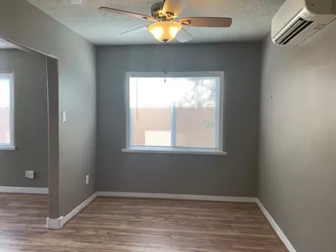 2121 Coal Pl SE, Albuquerque, NM 87106