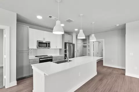 250 N Village Dr, Webster, TX 77598 photo 43