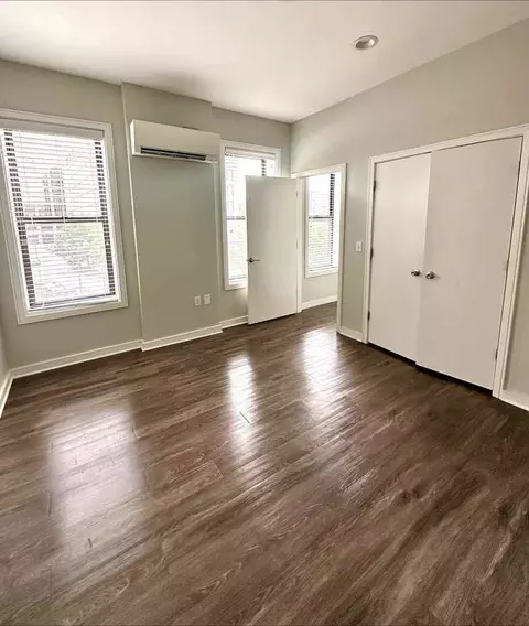 82 Franklin St, Worcester, MA 01608