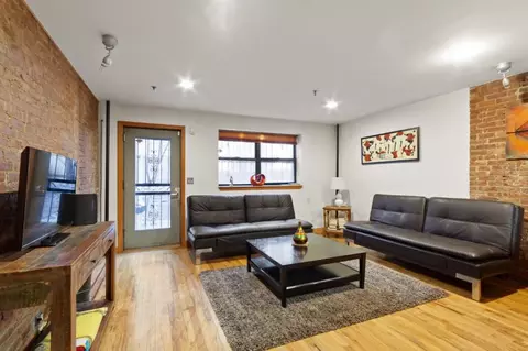 200 E 11th St, New York, NY 10003