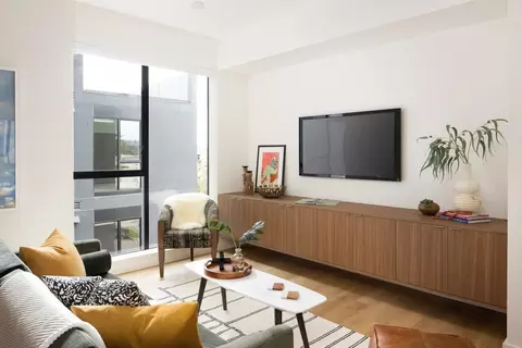 3745 Cardiff Ave, Los Angeles, CA 90034