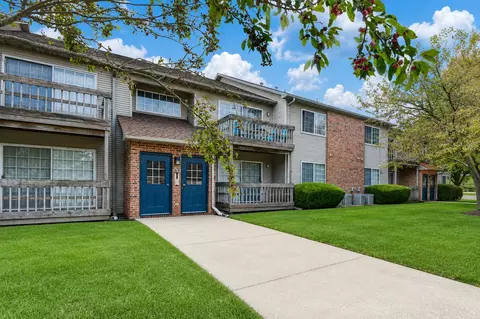 1203 Wesley Ave, Savoy, IL 61874