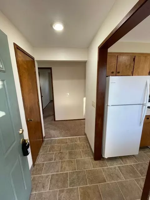1115 Liberty Cir S, Salem, OR 97306 photo 2