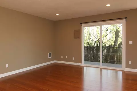 3611 SW Baird St, Portland, OR 97219