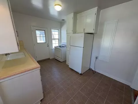 1233 N Hollywood Way, Burbank, CA 91505 photo 3