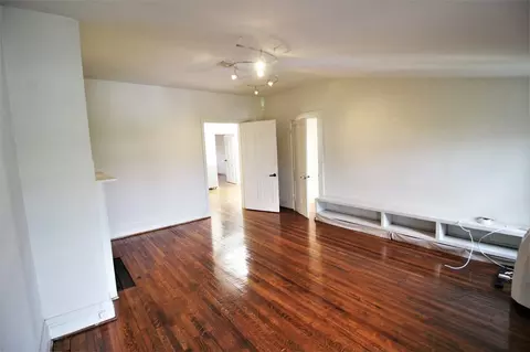 22 E Mount Vernon Pl, Baltimore, MD 21202 photo 10