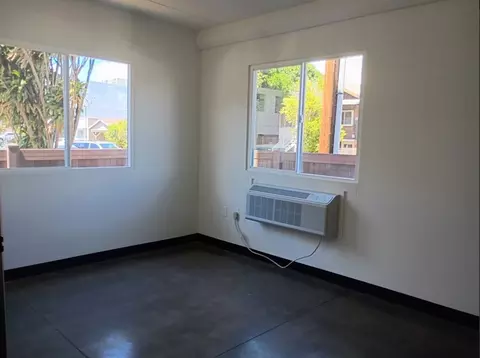 1751 Algaroba St, Honolulu, HI 96826