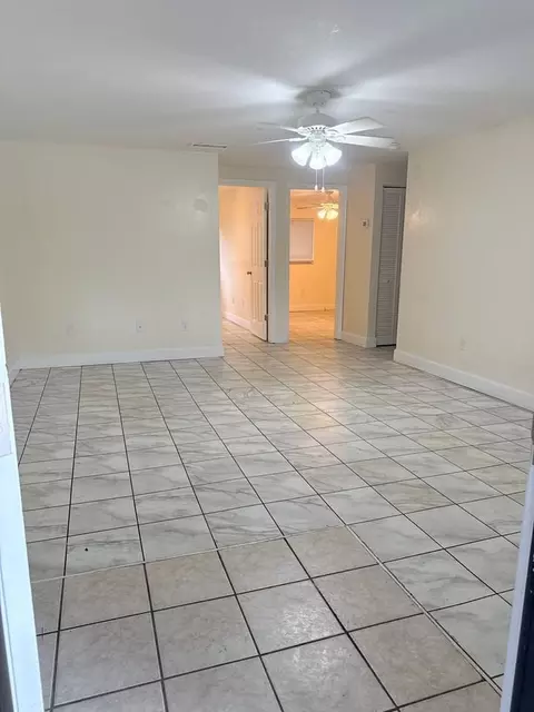 615 SW 67th Ter, Gainesville, FL 32607