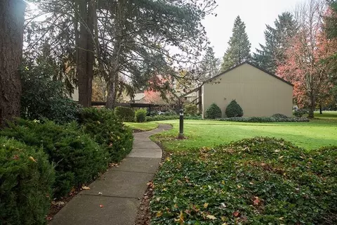 1800 Cal Young Rd, Eugene, OR 97401 photo 14