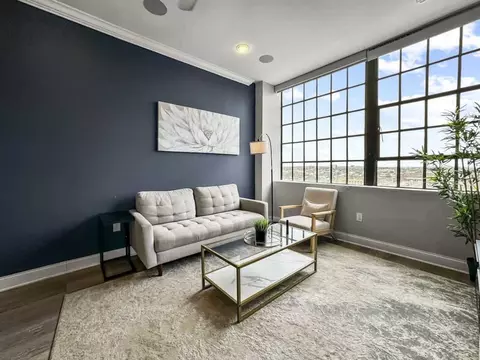 N 5th St, Philadelphia, PA 19106