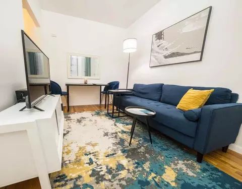 317 E 75th St, New York, NY 10021