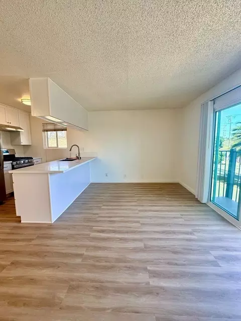 146 Lyndon St, Hermosa Beach, CA 90254