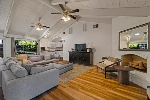 390 Rio Lindo Ave, Chico, CA 95926