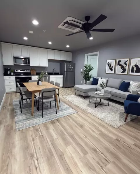 9114 Royal Ln, Waco, TX 76712