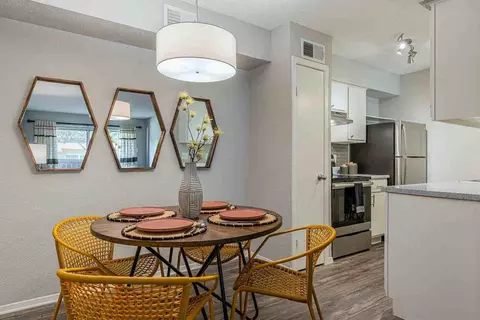 2121 Apartments, Arlington, TX 76011