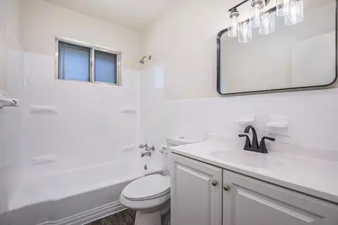 6315 Ash Ave, Raytown, MO 64133