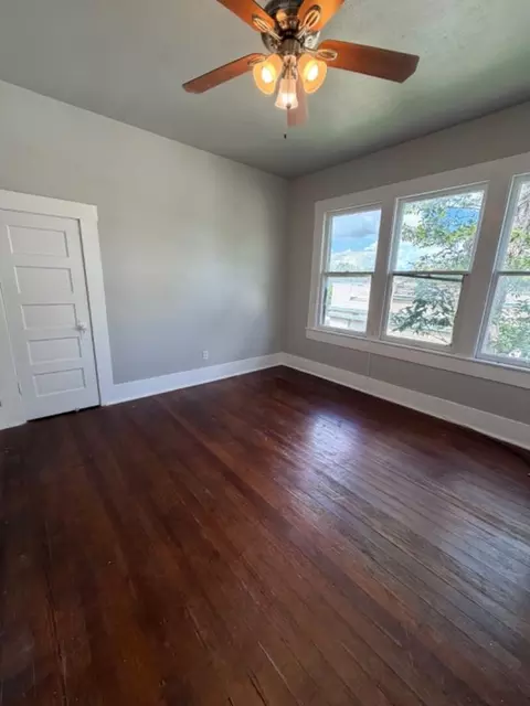 204 Mount Vernon Ct, San Antonio, TX 78223