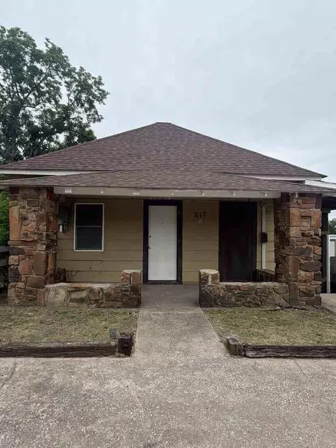 217 N Wilson Ave, Sand Springs, OK 74063