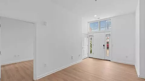 370 E Diamond Ave, Gaithersburg, MD 20877 photo 23