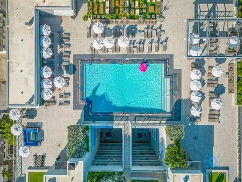 Undisclosed, Hollywood, FL 33019