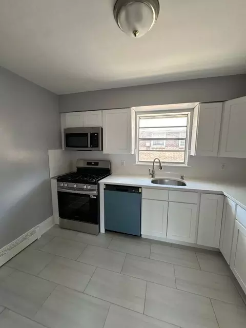 130 Stuyvesant Ave, Lyndhurst, NJ 07071
